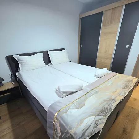 Premium Mir 28 Self Check-in * Varna