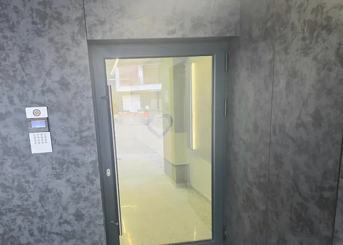 아파트 Premium Smart Mir 28 *